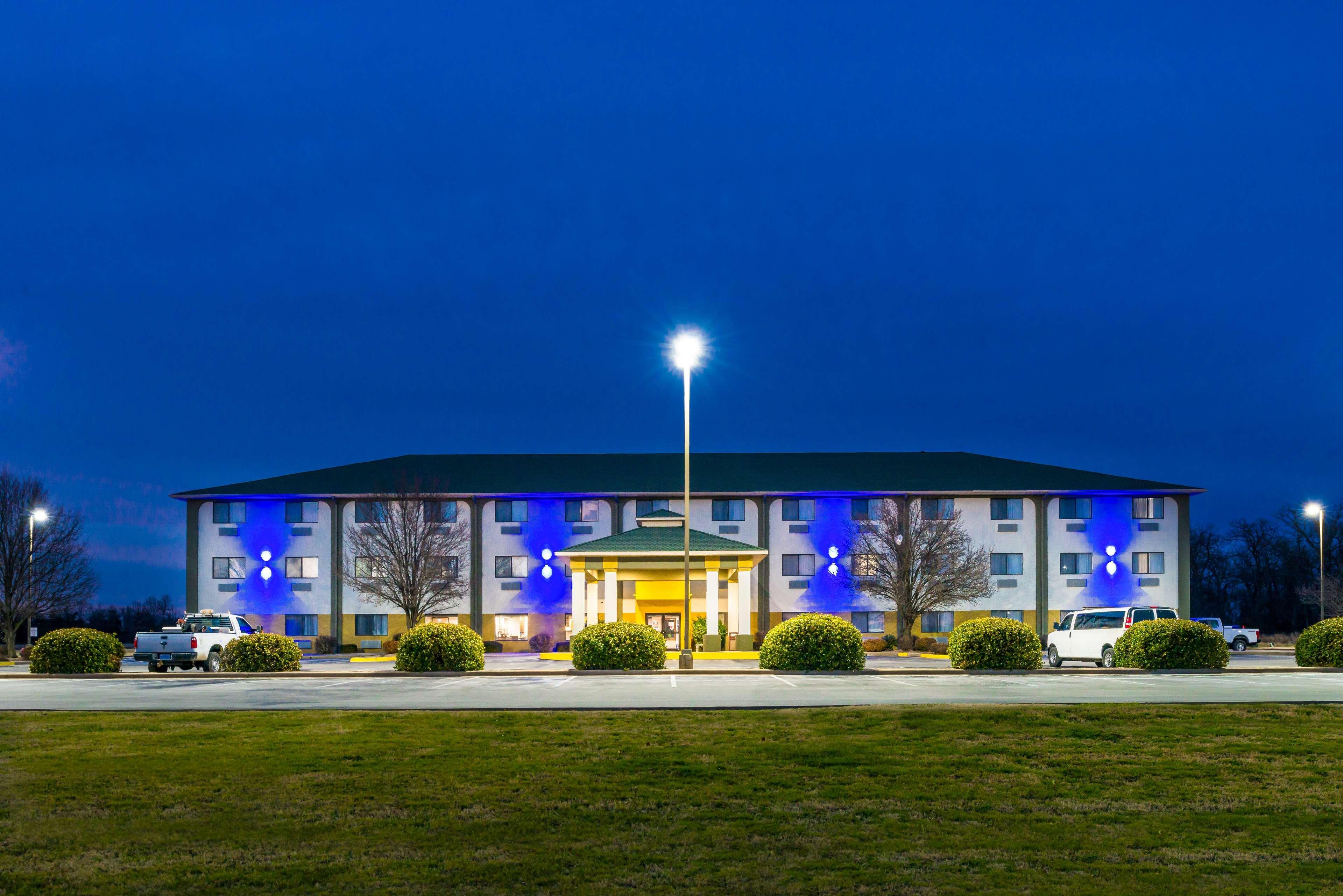 Best Western Big Spring Lodge Neosho Εξωτερικό φωτογραφία